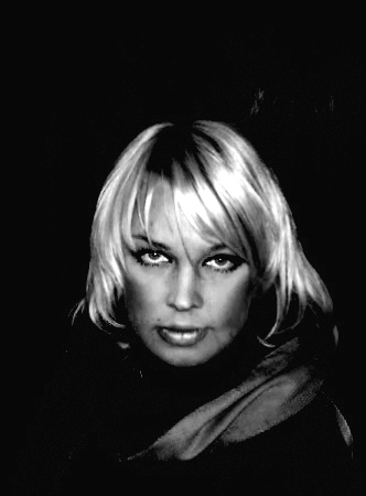 Анна Северин