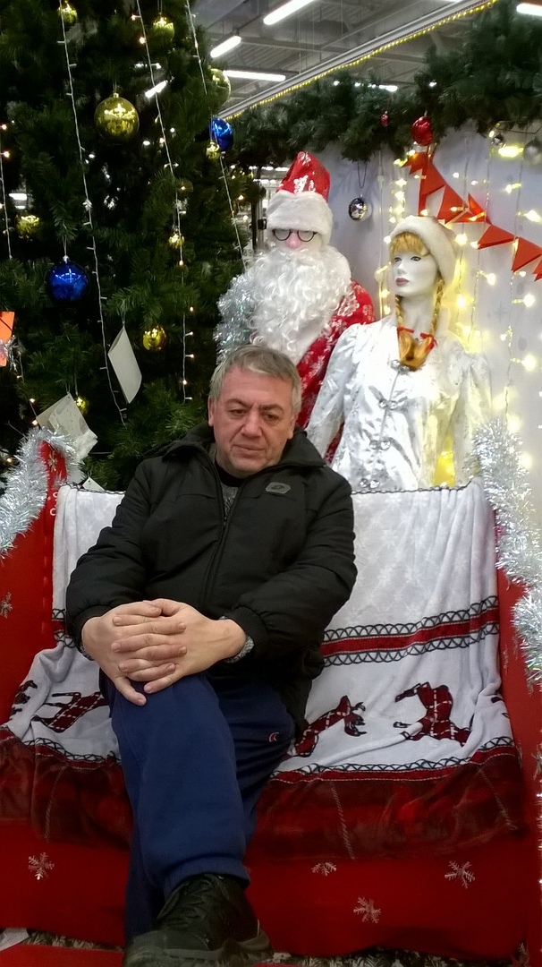 Эдуард Островский