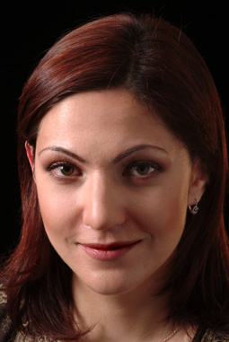 Анна Каракова