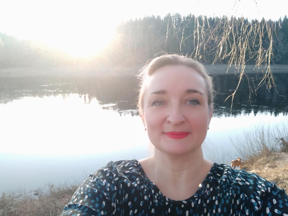 Лариса Баженова