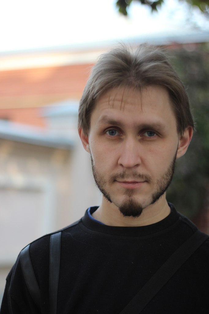 Максо Дэвион