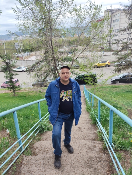 Ник Востров