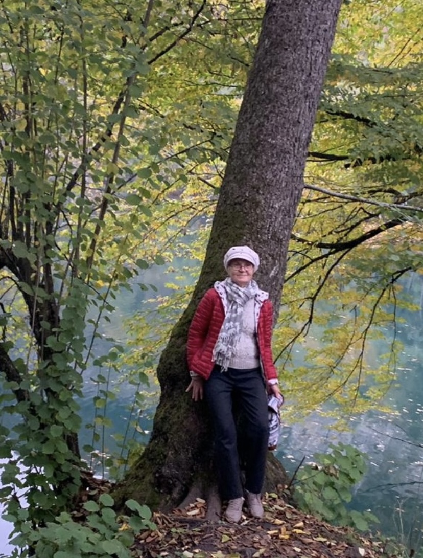 Людмила Петрова 3