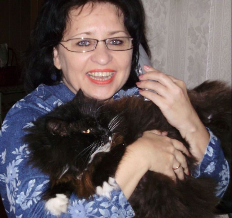 Лариса Прибрежная