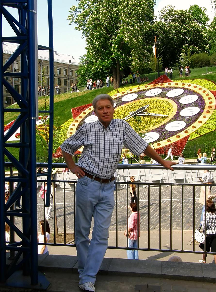 Сергей Атмож