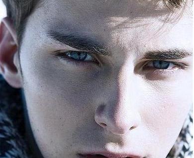 Марк Шувалов