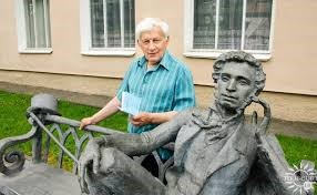 Анатолий Бесперстых