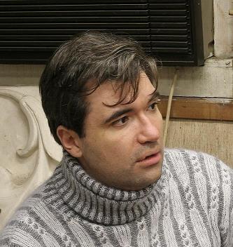 Амирам ГРИГОРОВ родился в Баку, где прожил до 1993 года