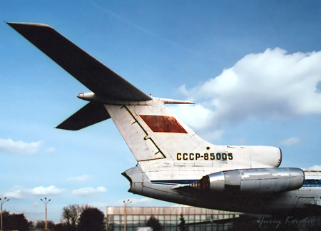 название название