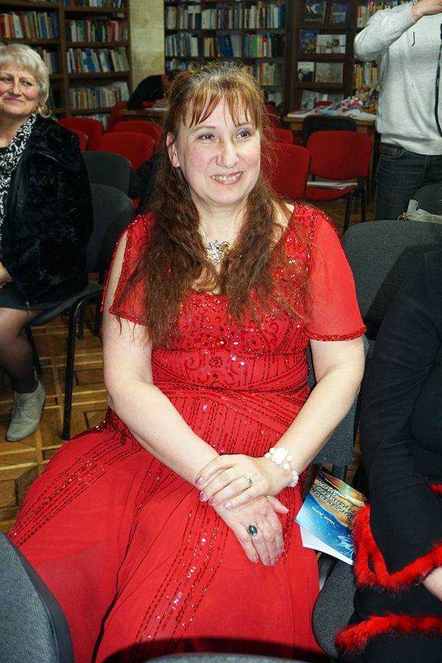 Нина Джос