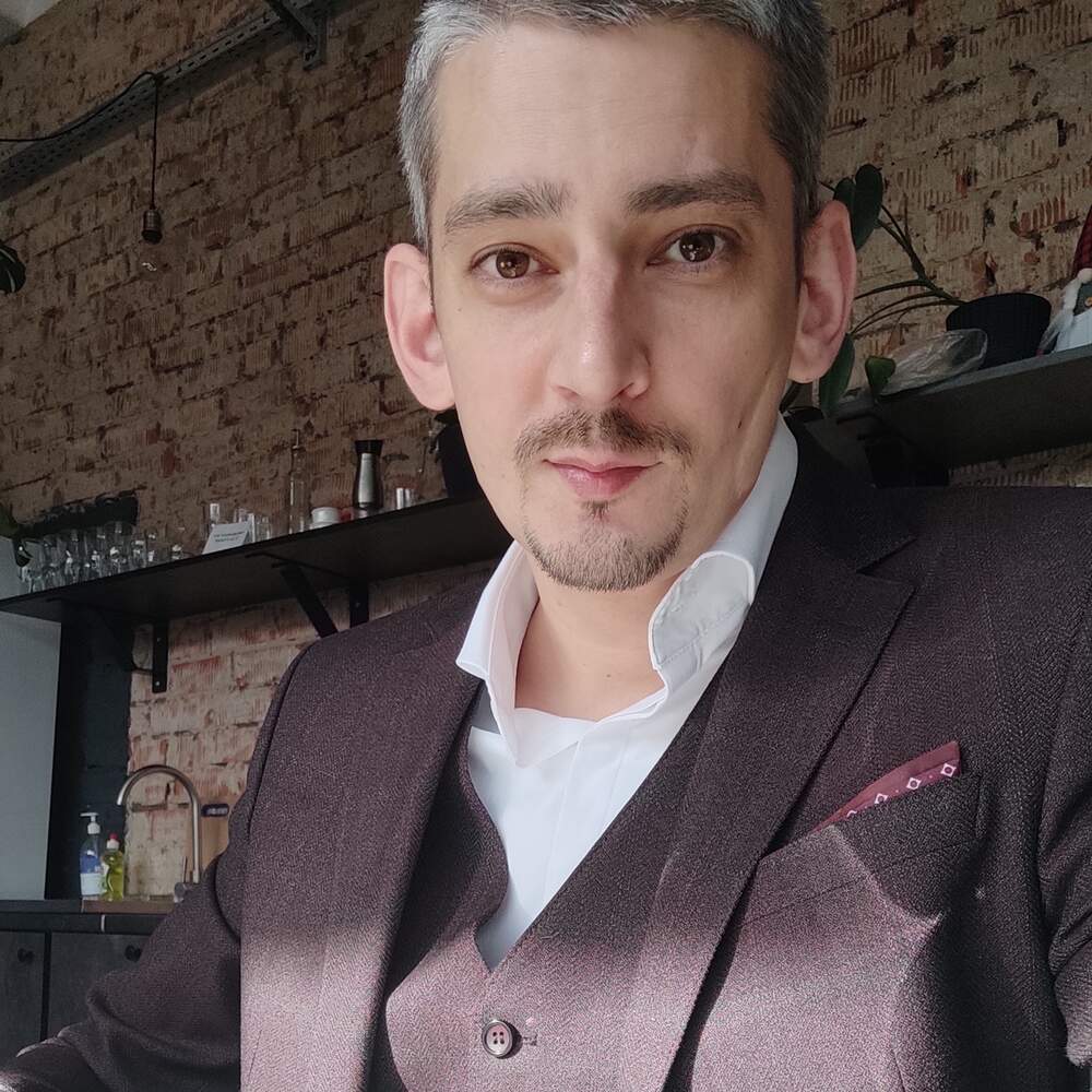 Илья Беккер