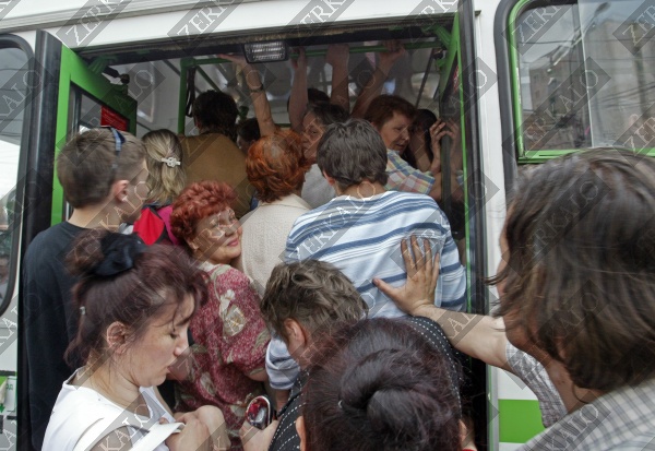 Давка в автобусе смешные картинки, днем